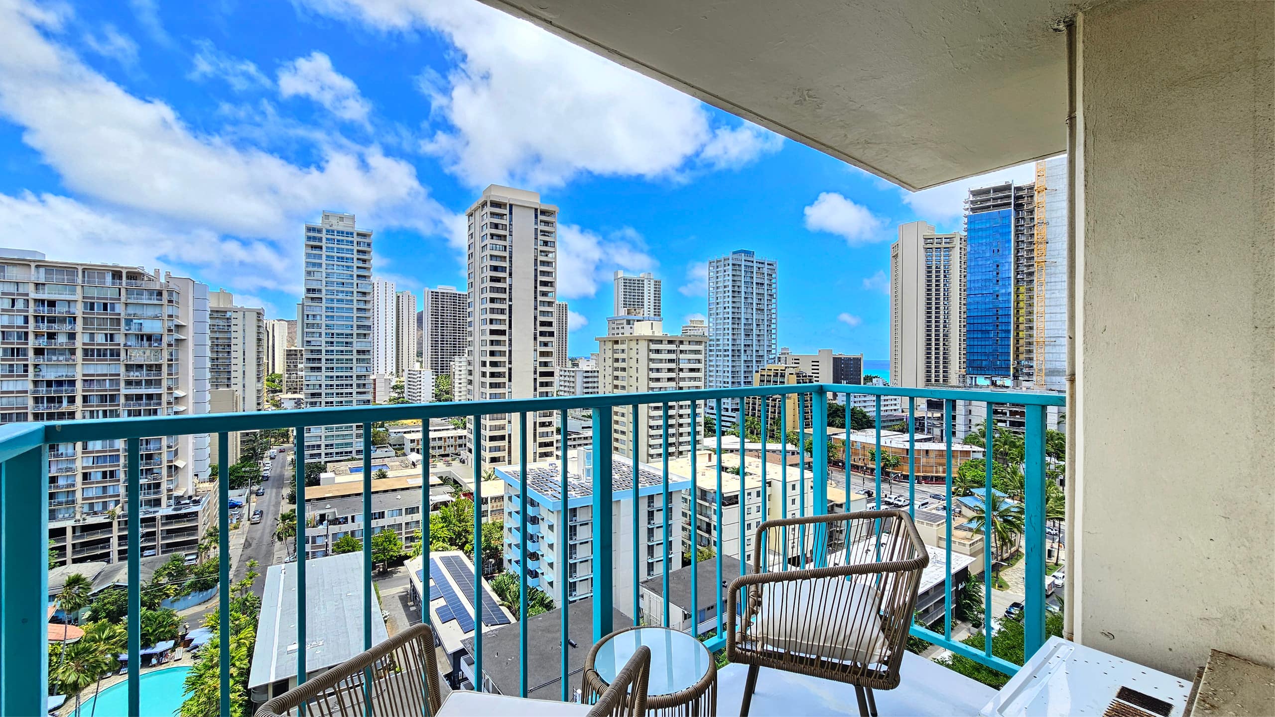Comfortable King Bed Studio w/ Partial Ocean-View - Image 8