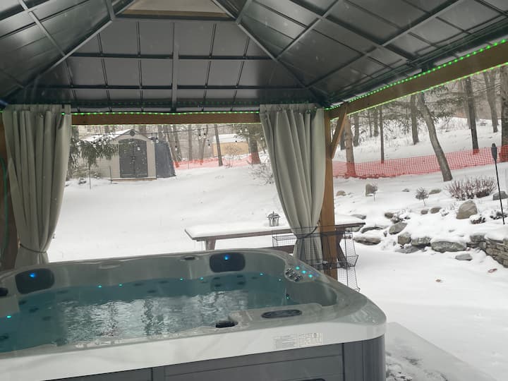 Hummingbird Paradise/Pocono,sauna,hot tub, ski r-t