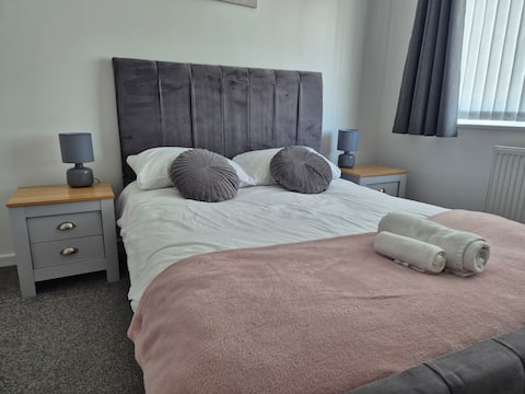 Chirk House - Cheshire Oaks/Ellesmere Port