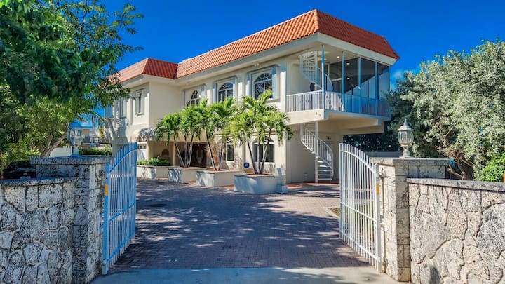 Vaca Cut Sunsets 5 Bed 4 Bath Home With Pool Gulf - Marathon, FL
