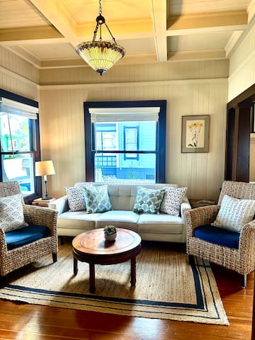 Endless Summer Home Steps To Lovers Point Beach