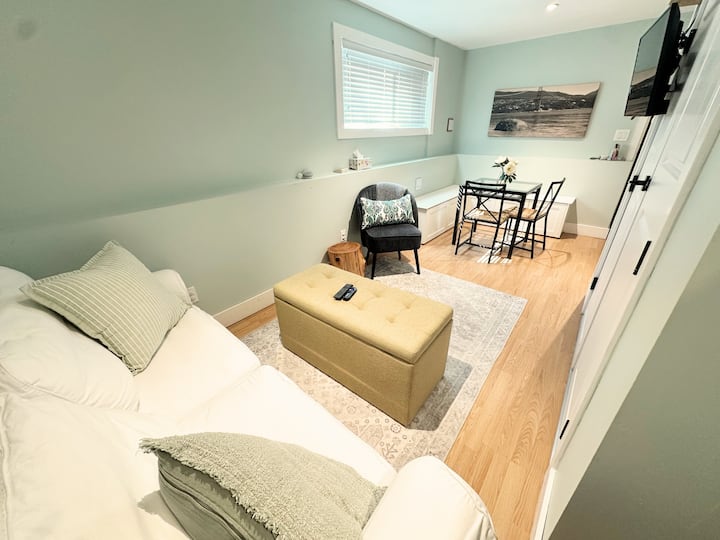 Modern Cozy Suite In Lynn Valley - North Vancouver