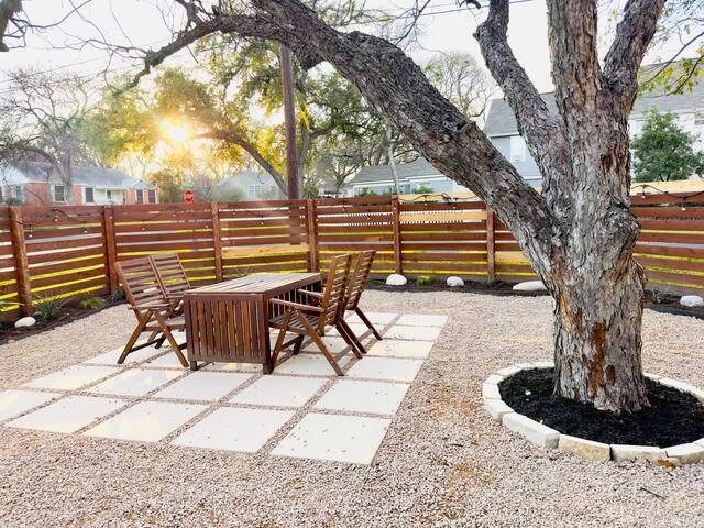 Spacious Home near Zilker Park & Barton Springs gallery image 2