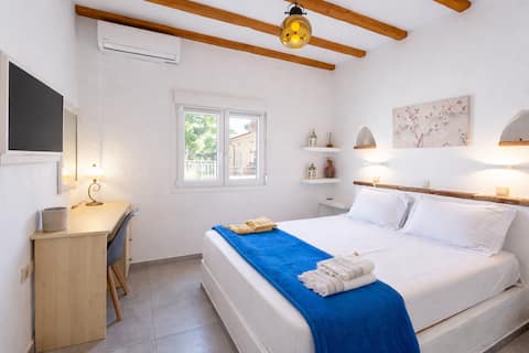 Ground 2BR Apartment • Patio • Near Beach