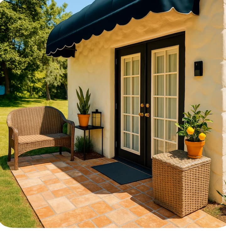 1920s Private Charming  Cozy Tiny Home