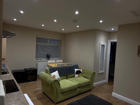 Popular Airbnb listing: Modern 1 bedroom (2 bed) open plan Annex in Fulford