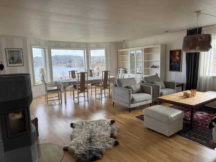 Hus Med Havsutsikt Och Spabad - Henån