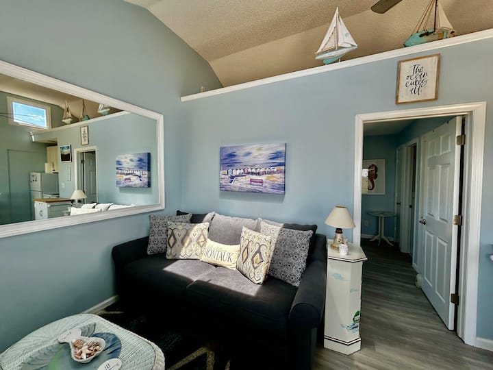 Ocean End Apartments Unit 4 Oceanview - Montauk, NY
