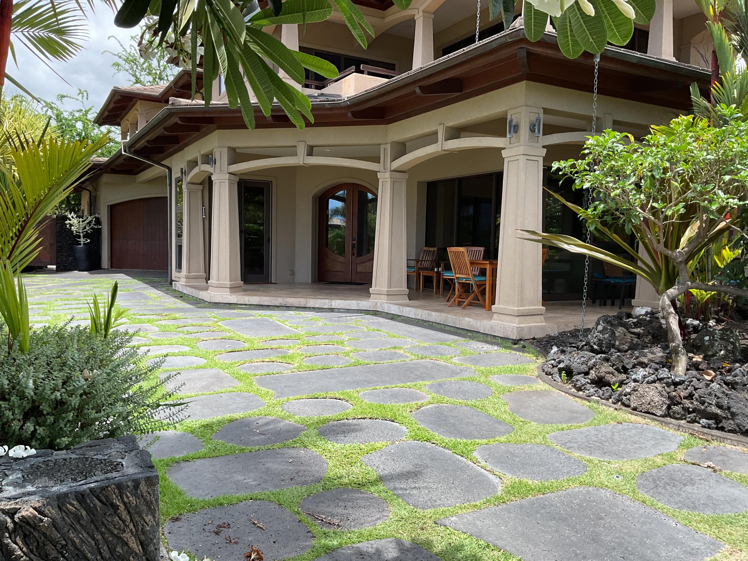 Home in Kailua-Kona · ★4.93 · 4 bedrooms · 7 beds · 5.5 baths - Image 17