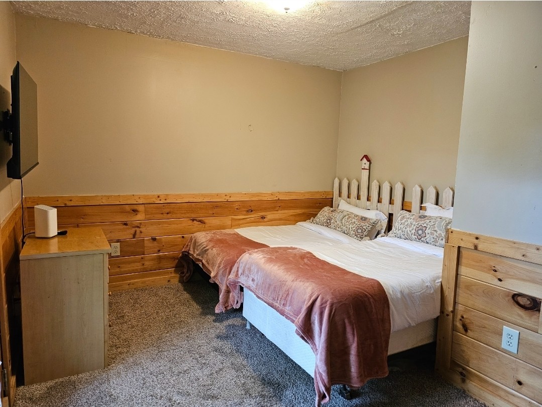 两张单人床-低层