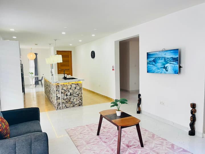 Urban 3 Bed + 3.5 Bath Villa - Mè Càsa Huge Space - Kumasi