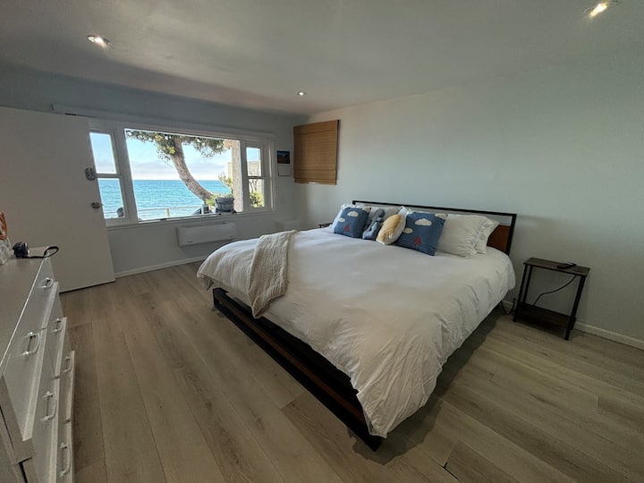 Malibu Beach Cottage - Malibu, CA