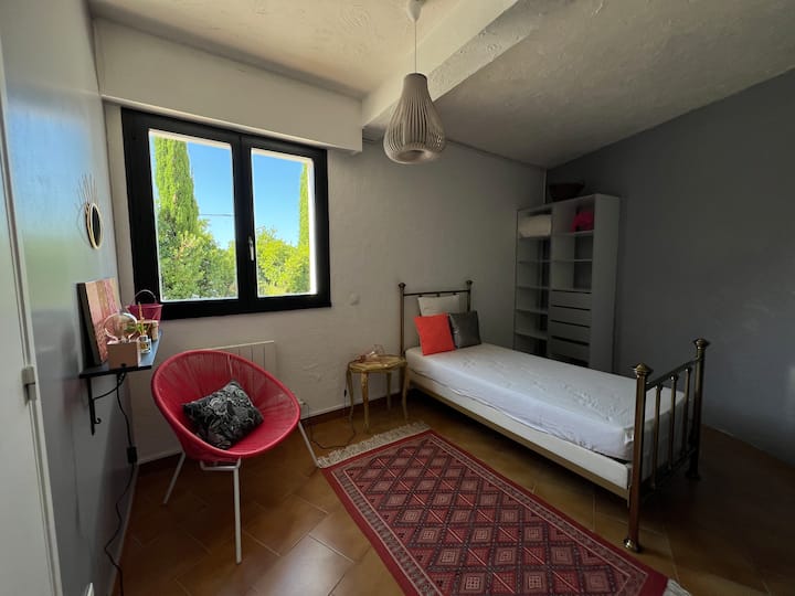 საძინებელი 3