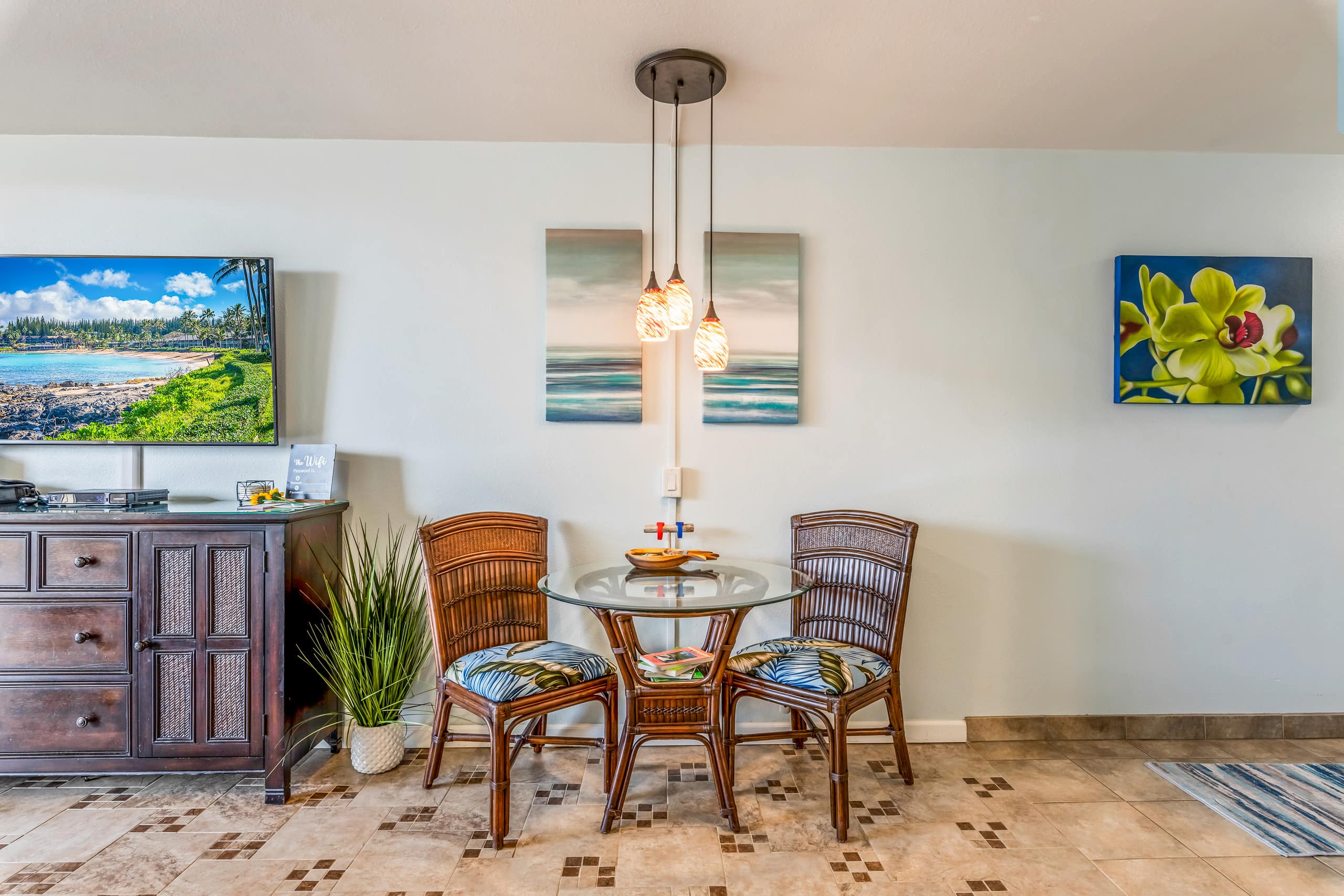 Condo in Lahaina · ★4.98 · Studio · 2 beds · 1 bath - Image 11