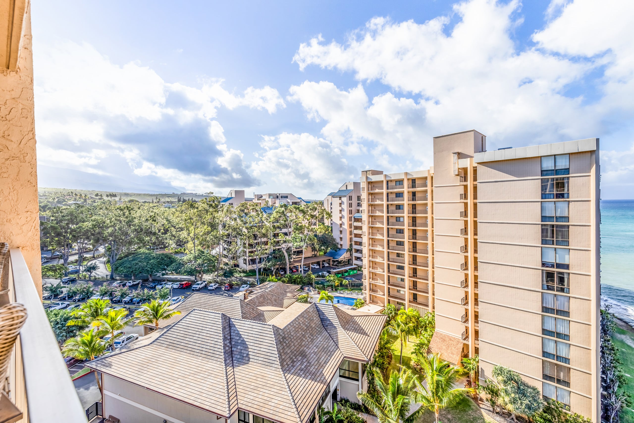 Condo in Lahaina · ★4.98 · Studio · 2 beds · 1 bath - Image 21