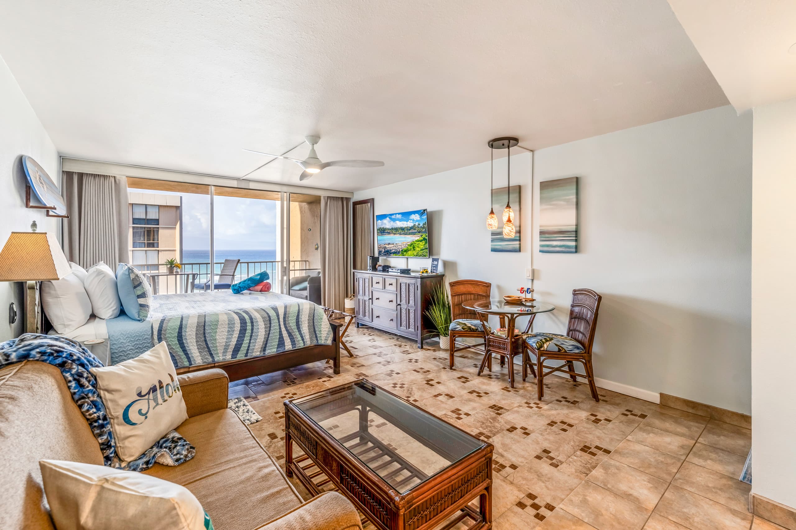 Condo in Lahaina · ★4.98 · Studio · 2 beds · 1 bath - Image 1