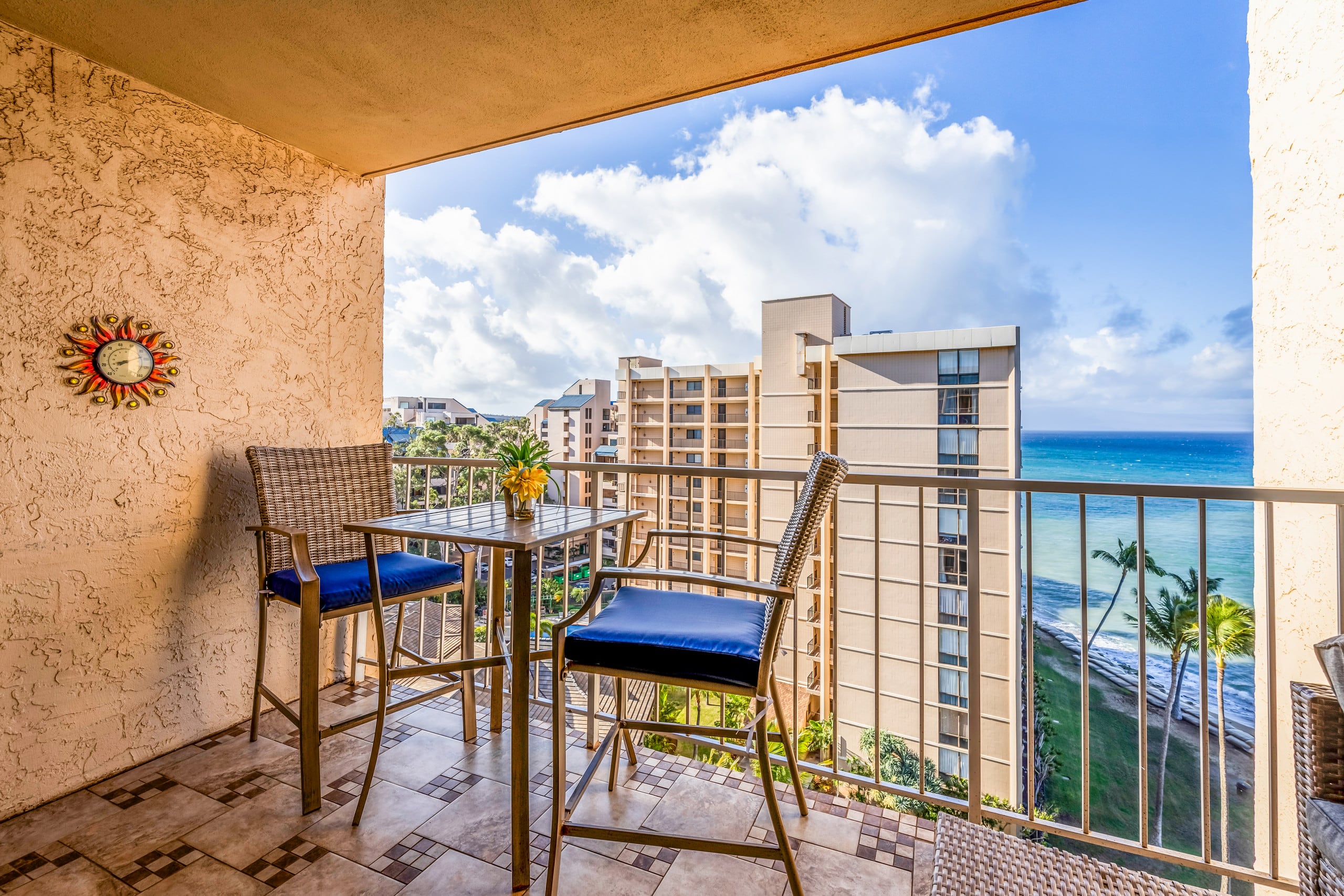 Condo in Lahaina · ★4.98 · Studio · 2 beds · 1 bath - Image 16