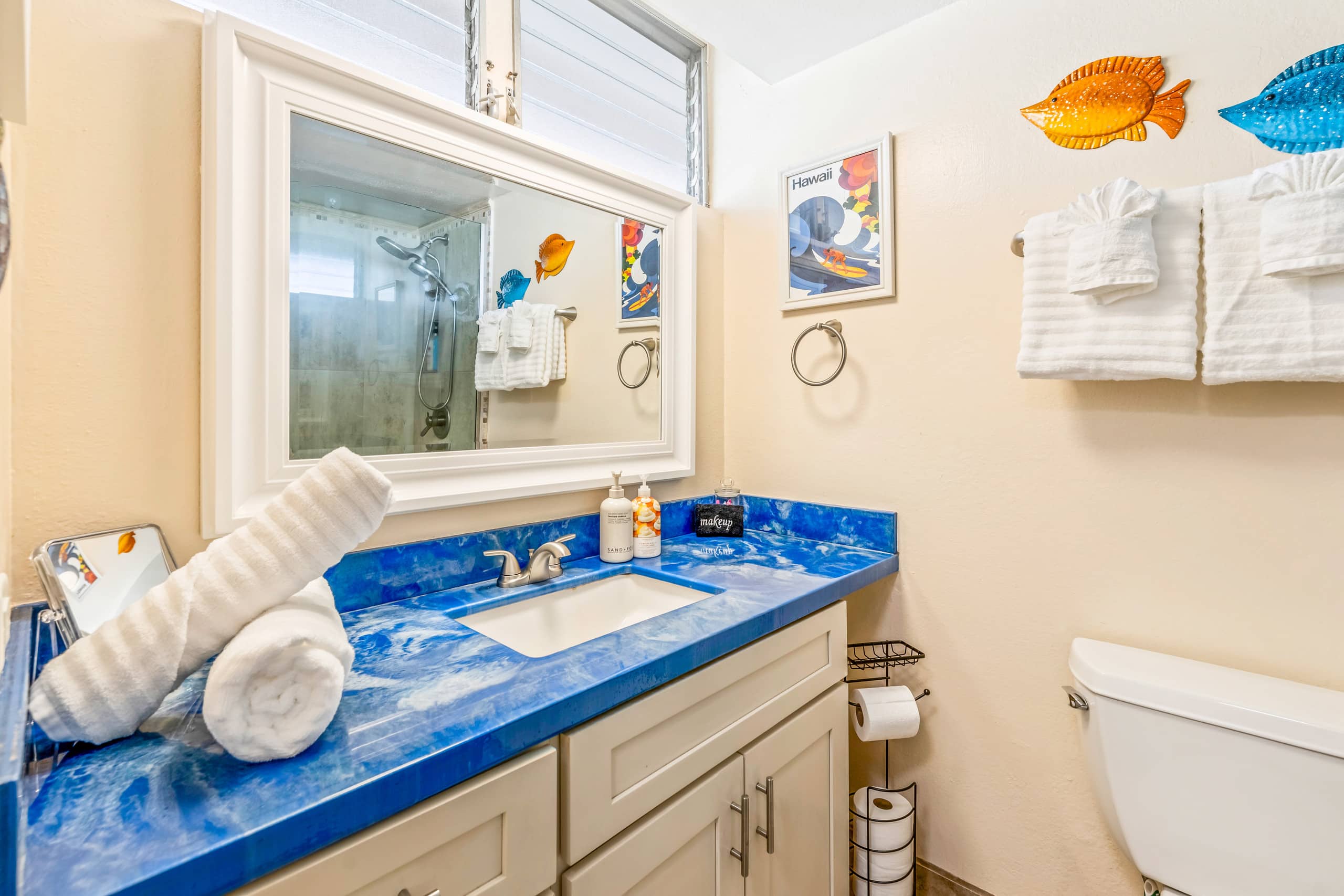Condo in Lahaina · ★4.98 · Studio · 2 beds · 1 bath - Image 12