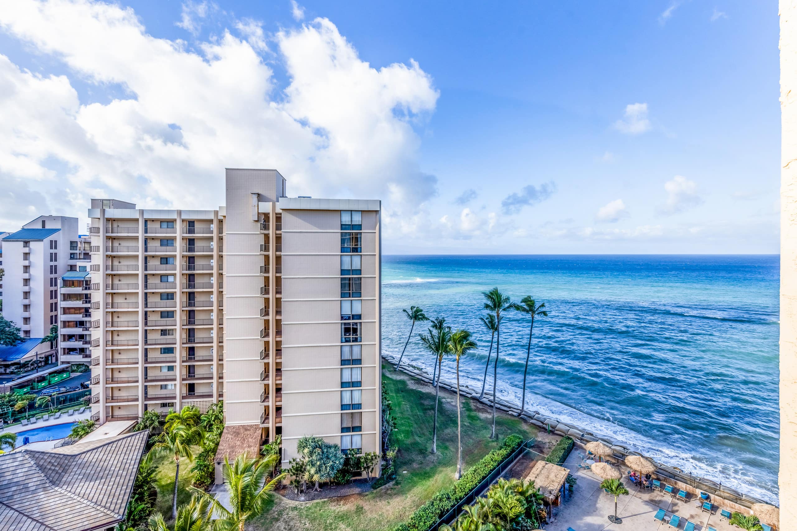 Condo in Lahaina · ★4.98 · Studio · 2 beds · 1 bath - Image 19