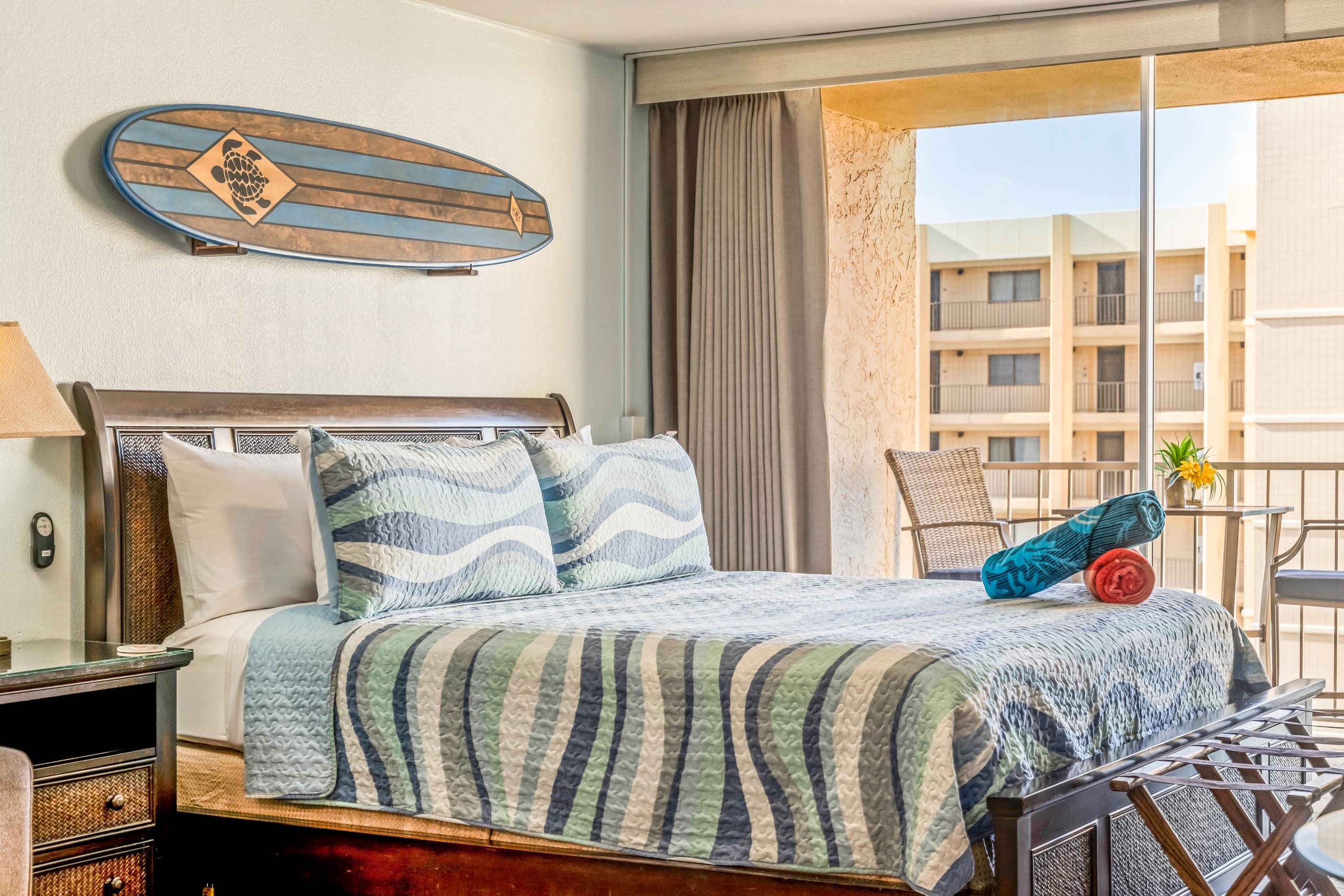 Condo in Lahaina · ★4.98 · Studio · 2 beds · 1 bath - Image 3