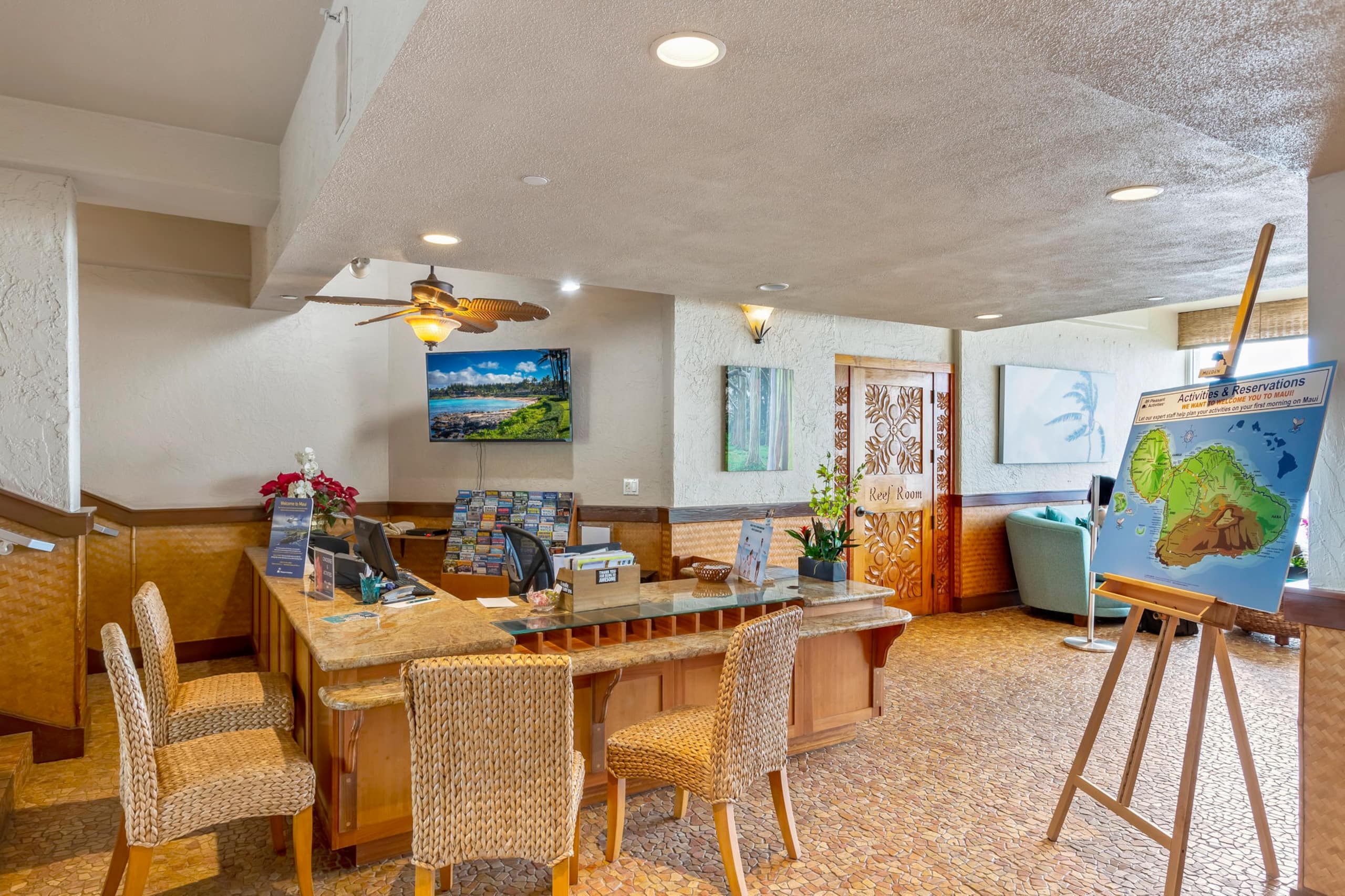 Condo in Lahaina · ★4.98 · Studio · 2 beds · 1 bath - Image 33