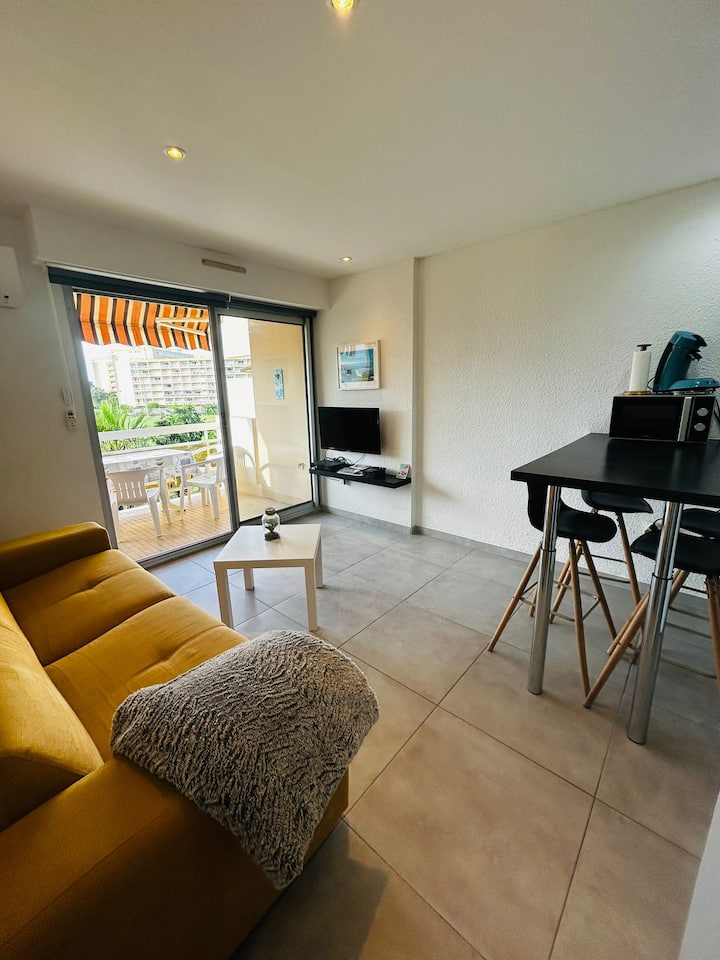 Studio Cabine 4 Pers Proche Mer, Parking Privé - Le Lavandou