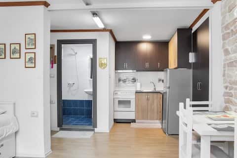 Top performing Airbnb: SOLHOUSE in Gjirokastër