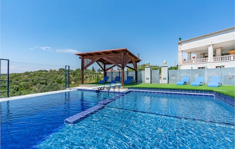 Lovely home in Grottaglie
