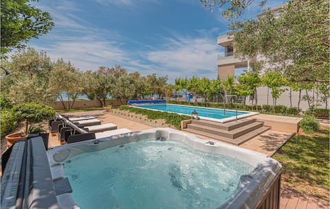 Popular Airbnb listing: Awesome home in Srima in Srima