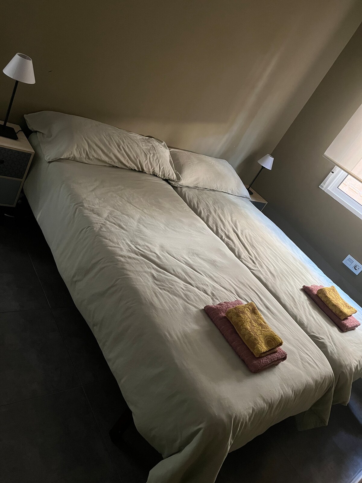 غرفة النوم 2