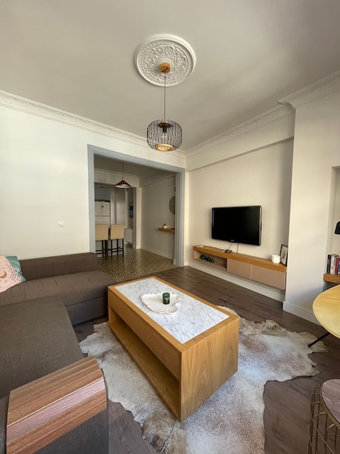 Popular Airbnb listing: Cosy apartment at the heart of Tomtom in Istanbul