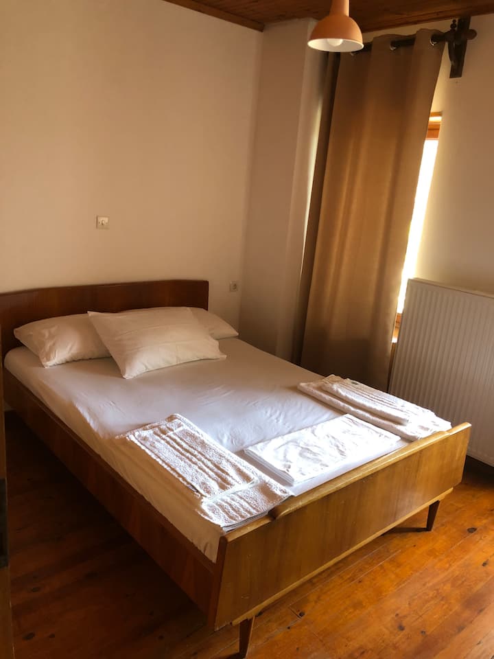 غرفة النوم 1