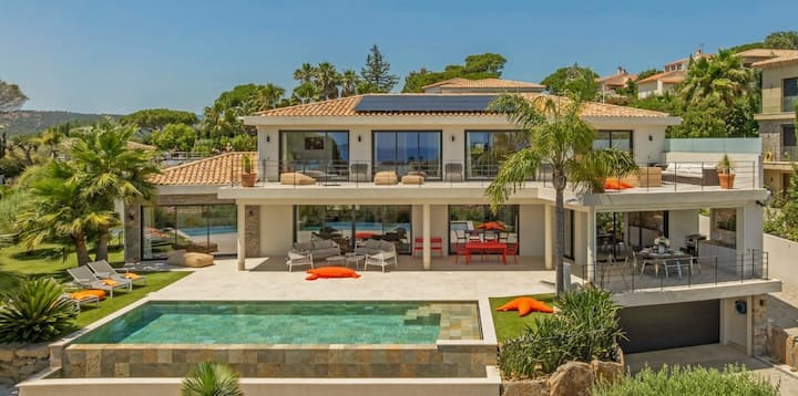 Luxurious New Villa 10 Min From Town Center, Beach And Port - Costa Azul