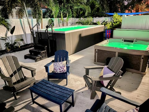 Luxe BeachHouseB/Heated Pool/2 min Walk to Beach