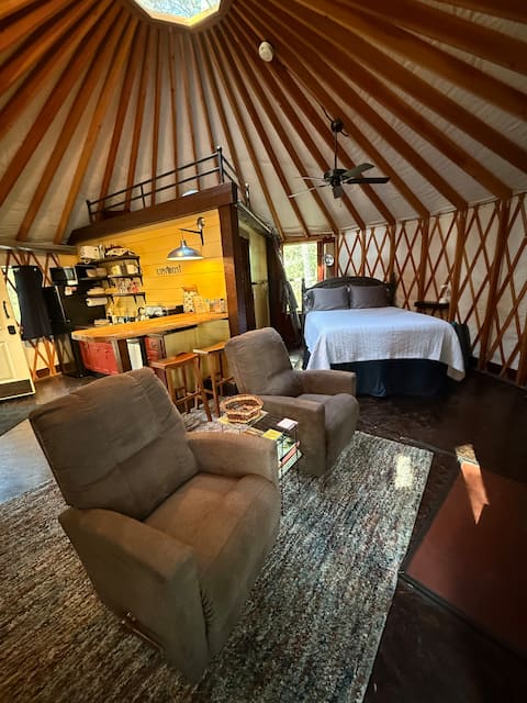 Perry Pines Yurt | Lakefront - Near CAMBA & Birkie