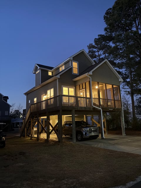 Bluewater Cottage at White Lake: Pet Friendly