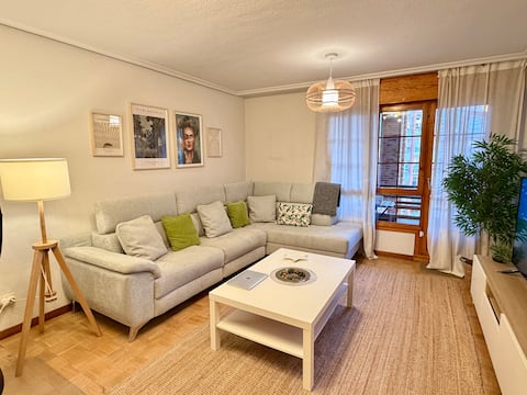 Villa Yoli, centrally located with parking space