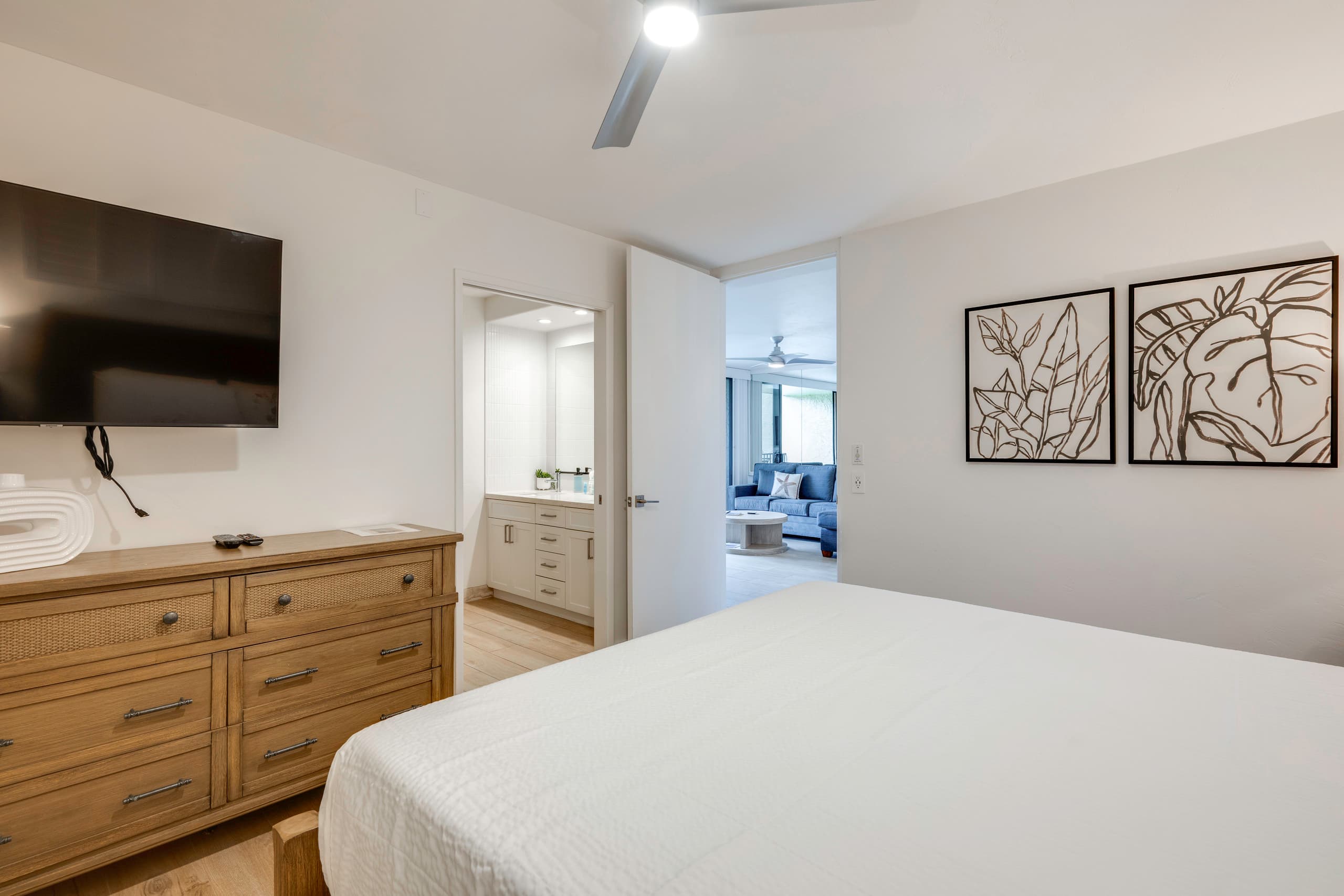 Condo in Lahaina · ★4.92 · 2 bedrooms · 4 beds · 2 baths - Image 10