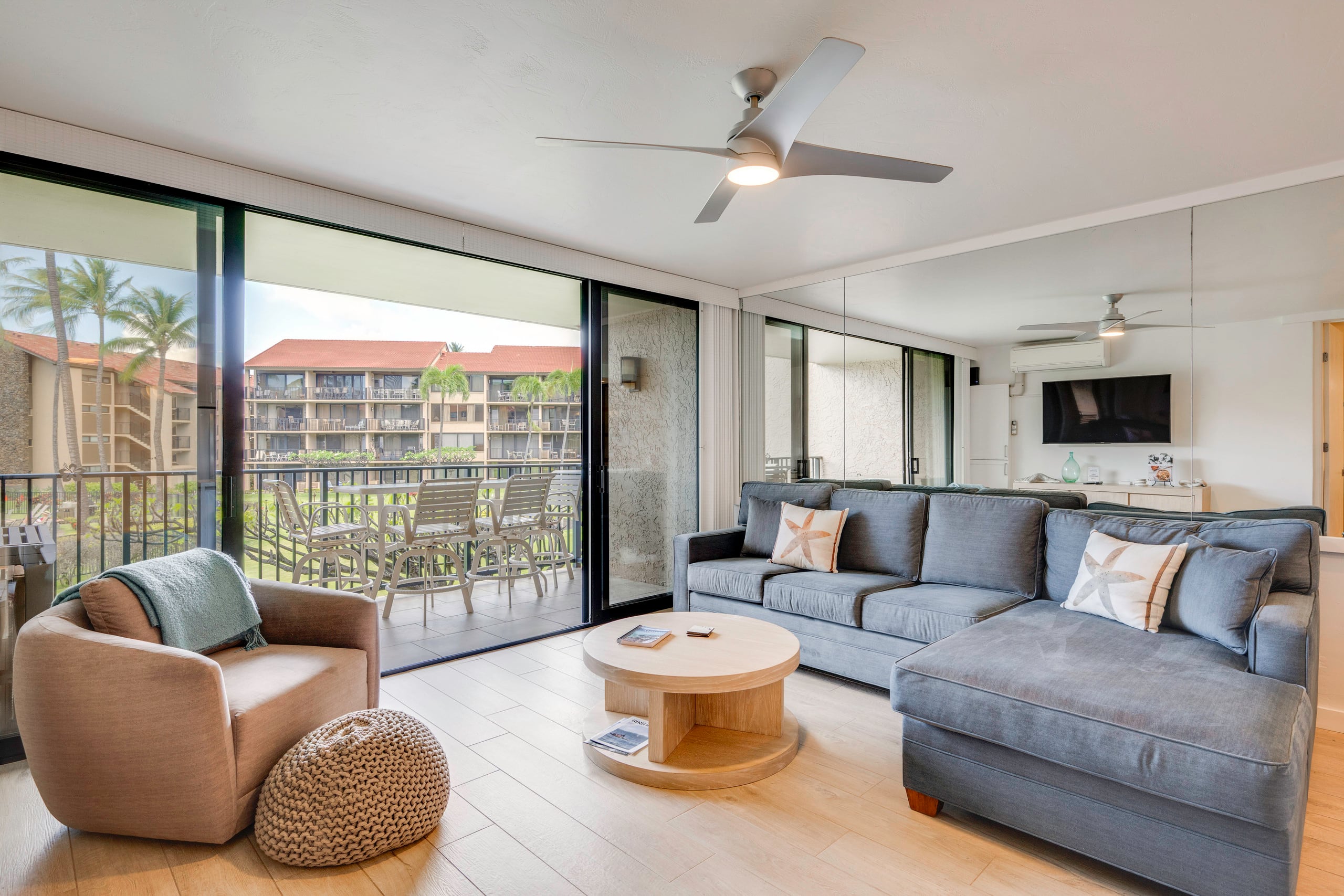 Condo in Lahaina · ★4.92 · 2 bedrooms · 4 beds · 2 baths - Image 3