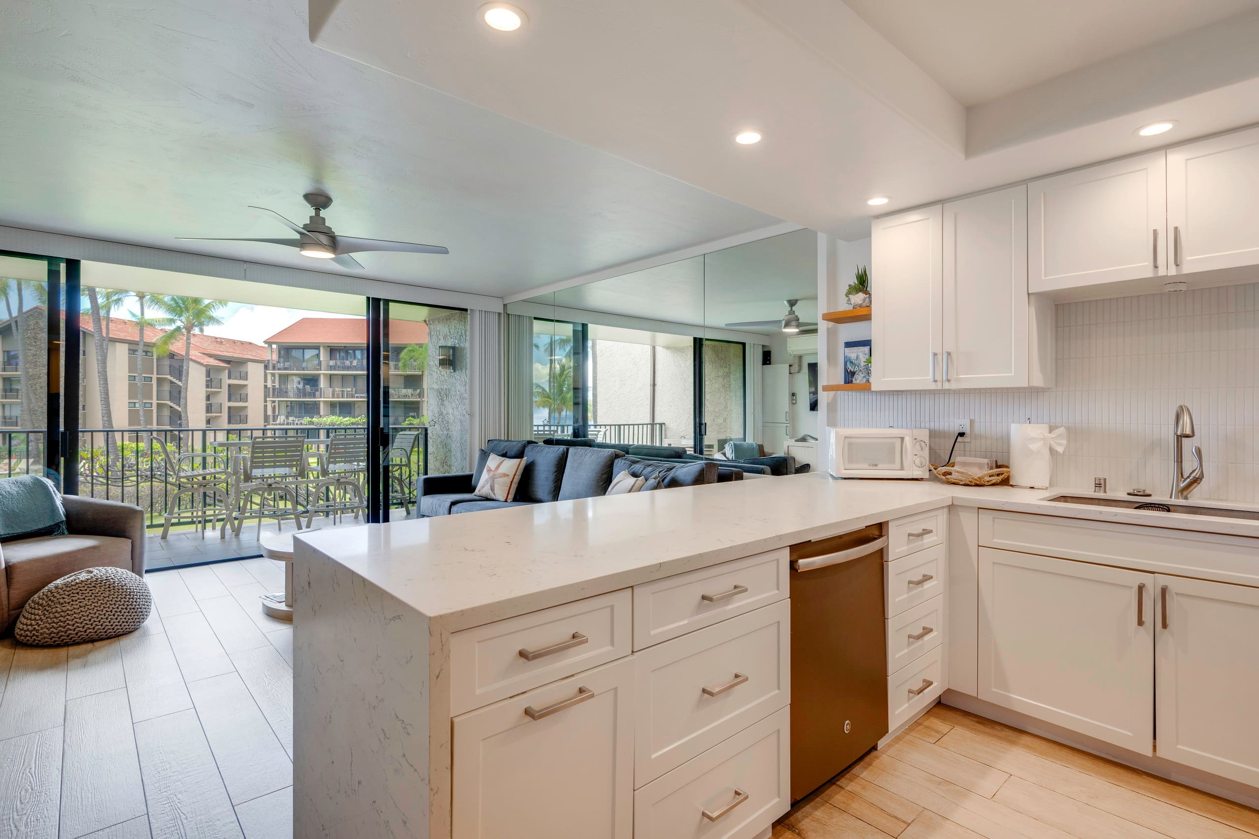 Condo in Lahaina · ★4.92 · 2 bedrooms · 4 beds · 2 baths - Image 7