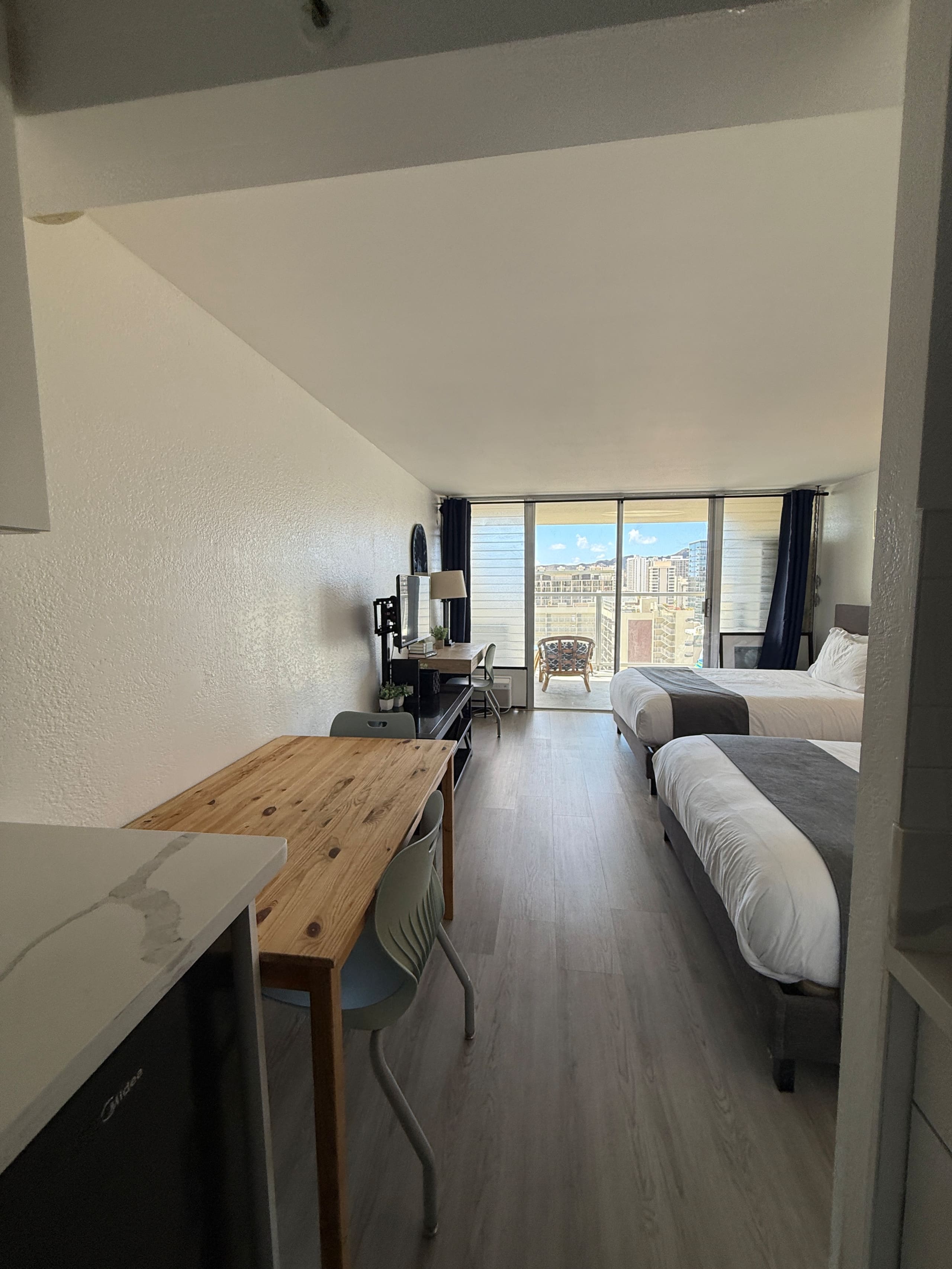 Condo in Honolulu · ★4.74 · Studio · 2 beds · 1 private bath - Image 30
