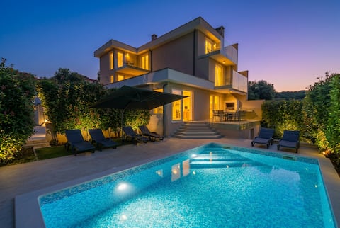 4-star villa heated pool ocean view 6 rooms