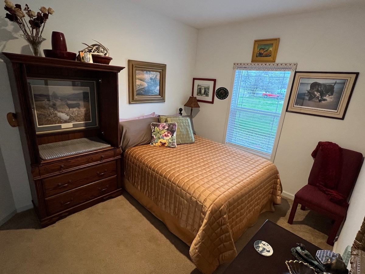 Manželská posteľ, severná strana domu.