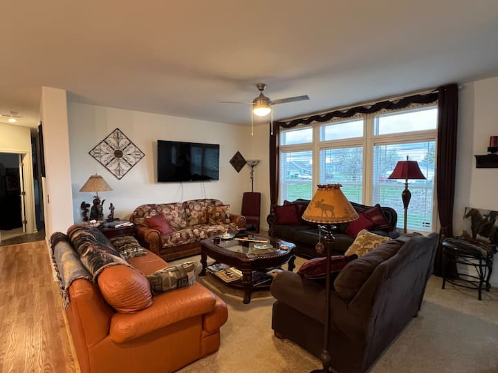 Cheerful 4 Bedroom Home! Quiet And Spacious! - Cody, WY