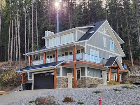 Gorgeous Family Home with Stunning Views