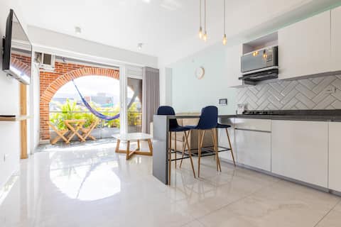 Utopia 5.West - Bright 2BR•AC•Self Check-In•Wi-Fi