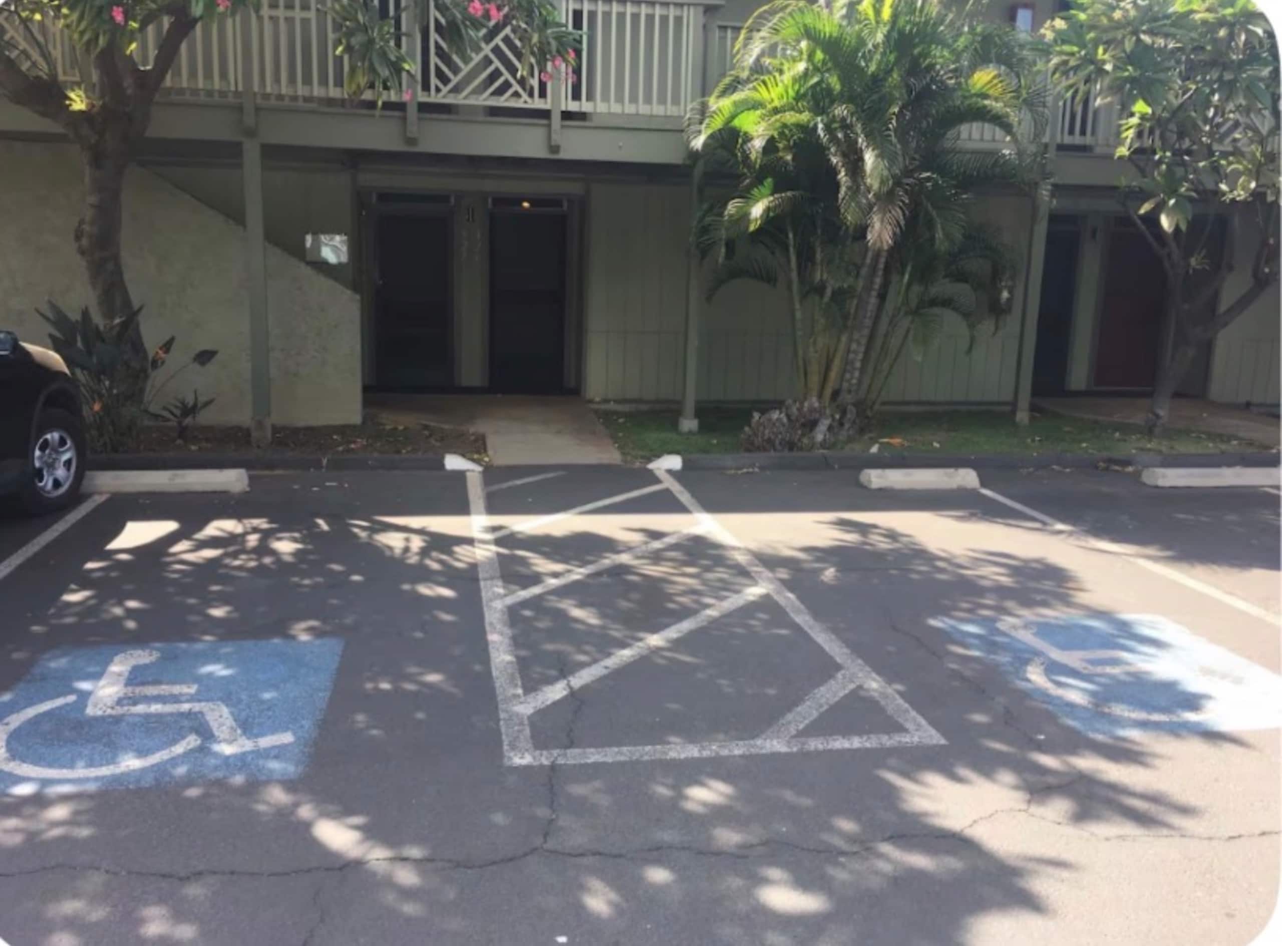 Condo in Kihei · ★4.92 · Studio · 2 beds · 1 private bath - Image 1