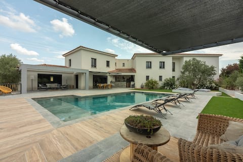 Contemporary house between Aix and Marseille