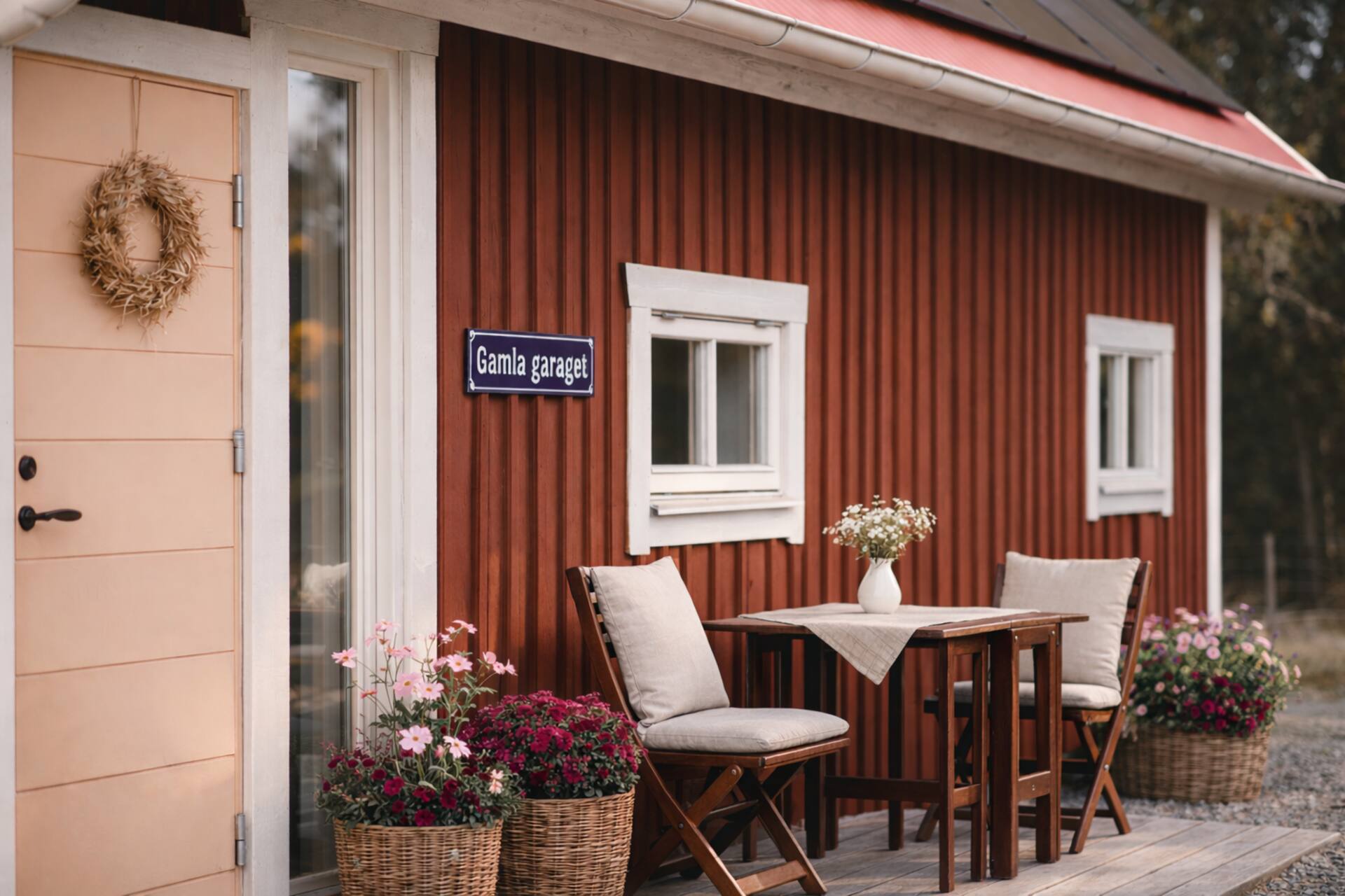 Well-equipped house close to lake and hiking