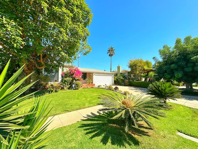 LUXURY HOUSE+POOL in West LA/Santa Monica